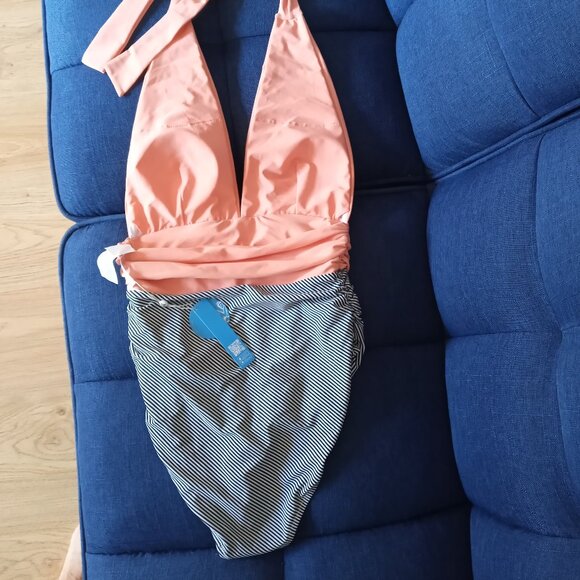 Bathing Suit - Picture 3 of 3